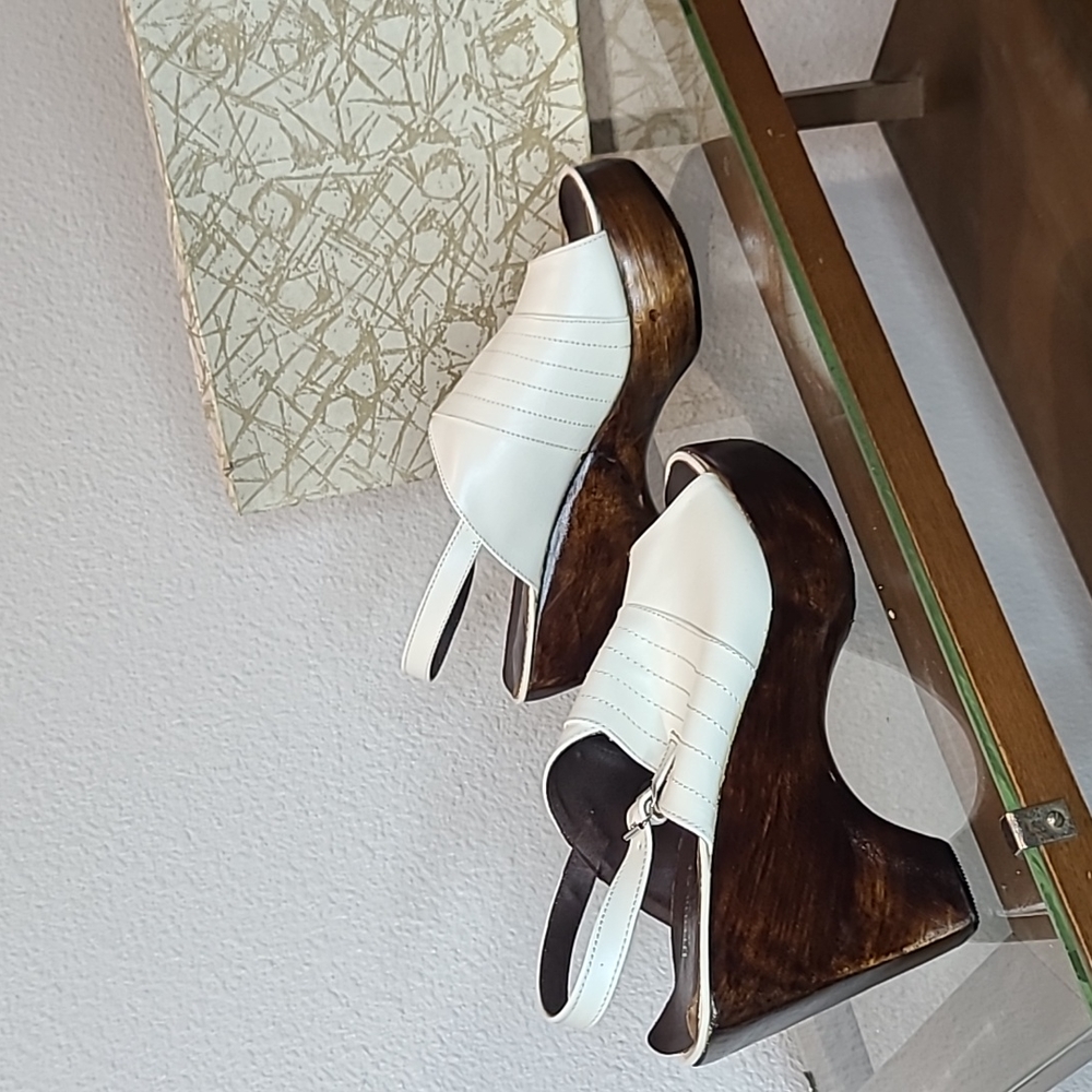 Rare vintage deadstock wooden platform mules size 8.5 dream step